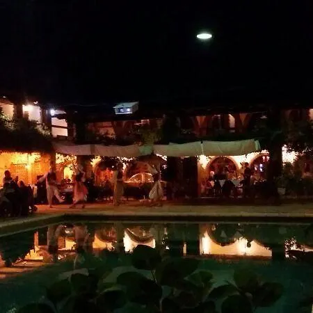 酒店 布提纳青年旅舍 地拉那