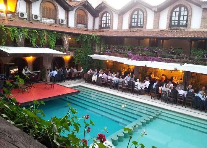 Hotel Restaurant Bujtina E Gjelit 4*