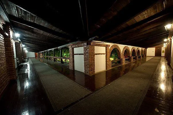 Hotel Restaurant Bujtina E Gjelit 4*