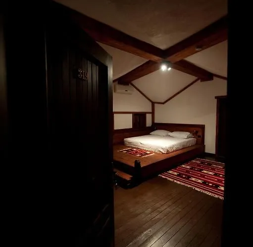 Hotel Restaurant Bujtina E Gjelit 4*