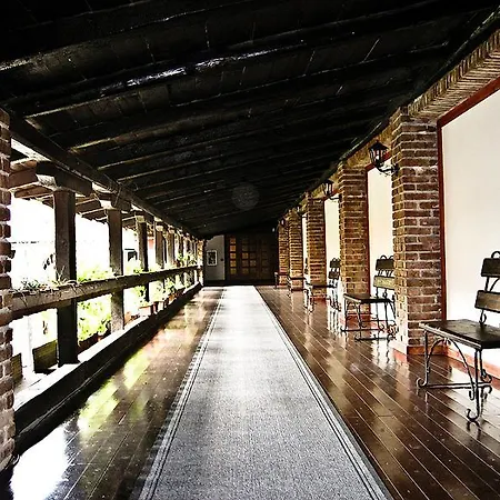 Restaurant Bujtina E Gjelit 호텔