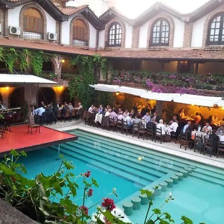 Hotel Restaurant Bujtina E Gjelit 4*