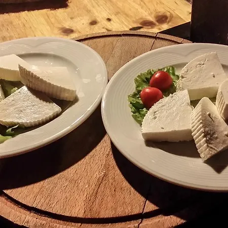 Hotel Restaurant Bujtina E Gjelit Tirana