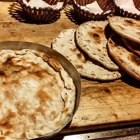 Restaurant Bujtina E Gjelit 4*