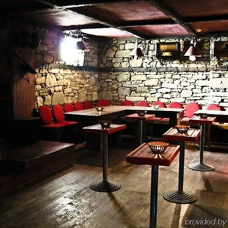 Restaurant Bujtina E Gjelit 호텔 티라나