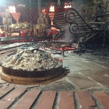 Restaurant Bujtina E Gjelit 티라나