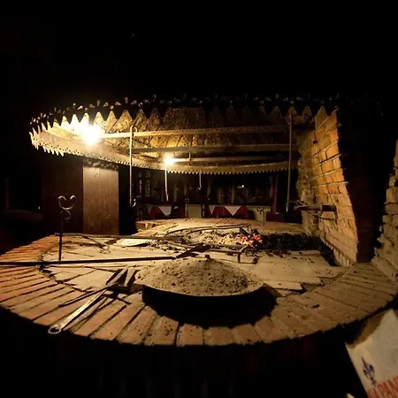 호텔 Restaurant Bujtina E Gjelit 4*