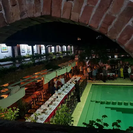 Restaurant Bujtina E Gjelit 4* Tirana