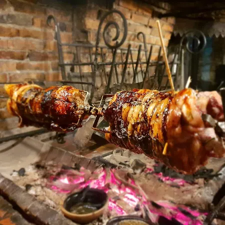 Restaurant Bujtina E Gjelit 티라나
