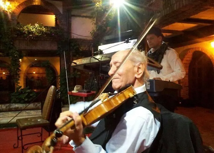 Restaurant Bujtina E Gjelit Tirana