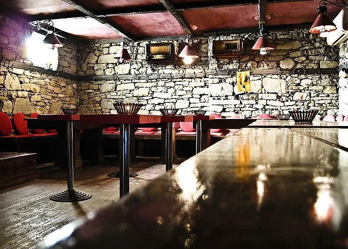 布提纳青年旅舍 酒店 4*